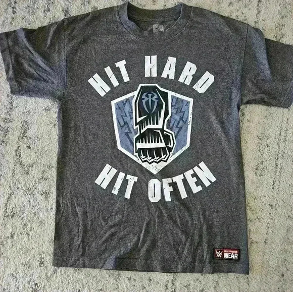 WWE Mens Gray Roman Reigns Hit Hard Hit Often Short Sleeve Crew Neck Tee M - Picture 2 of 9